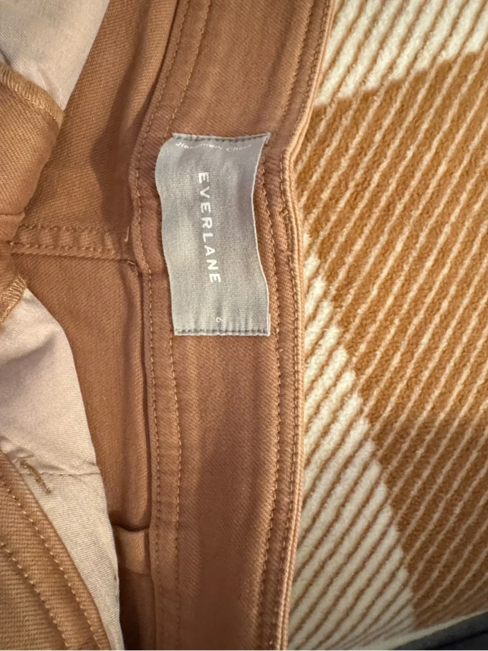 Everlane tan high-rise shorts - Picture 3 of 3